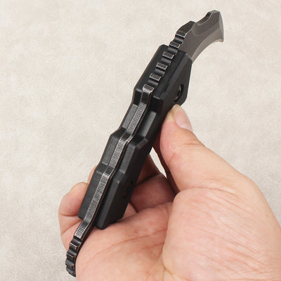 High-quality outdoor and survival knife: portable, high-hardness, sharp, compact—suitable for wilderness use or as an everyday carry fruit knife.